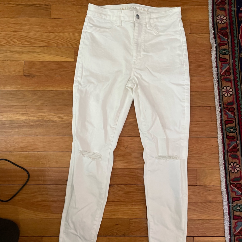 White skinny American Eagle jeans